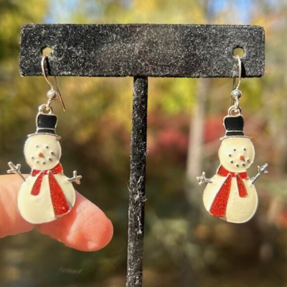 HOLIDAY🎄🎄SANTA Enamel Brooch and SNOWMAN Earrings - Picture 3 of 8